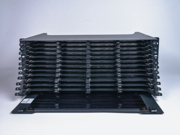 Zeta Core™ Fiber Panel 576F 4U Unloaded - Image 2